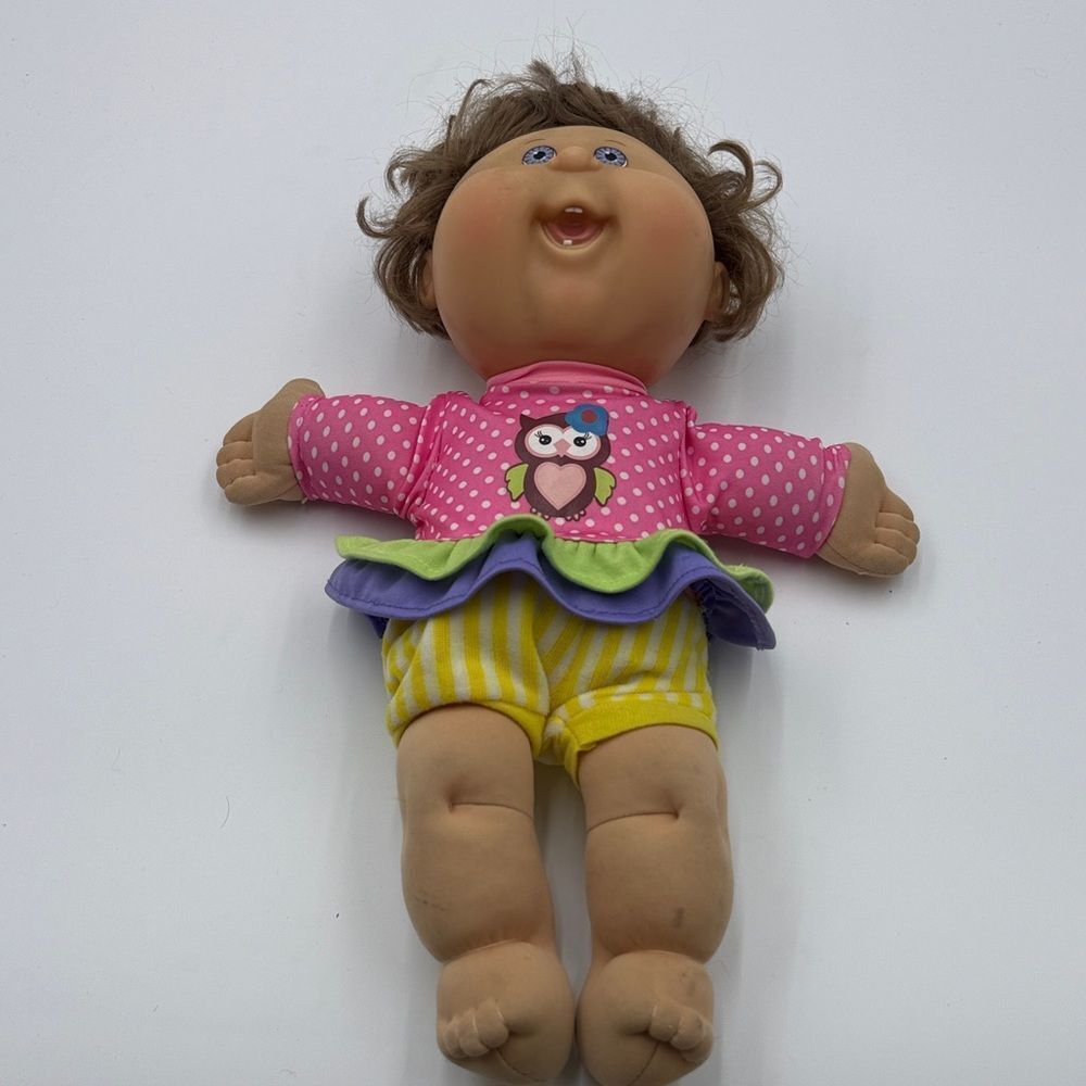 2004 Cabbage Patch Kids Doll Play Along Green Sig Pink Owl Outfit